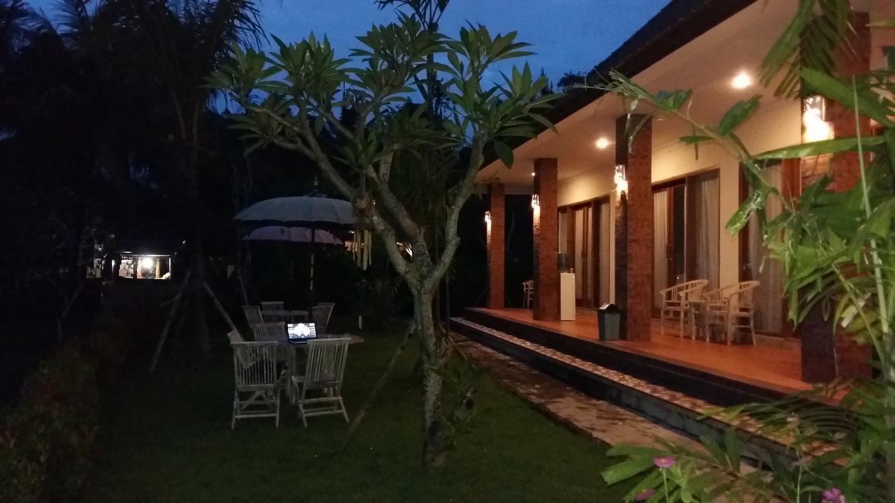 Pondok Tulasi Semaya House กีอันยาร์ ภายนอก รูปภาพ